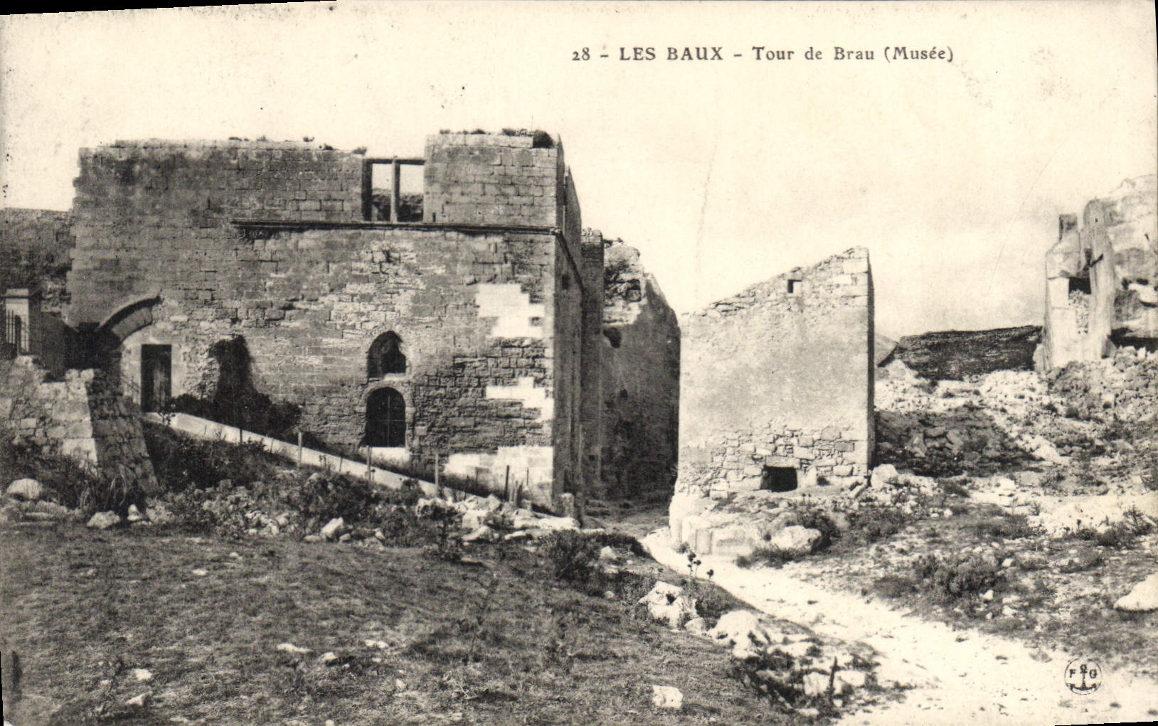 CPA Les Baux Tour de Brau Musee 
