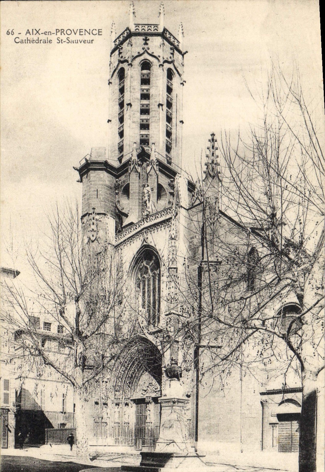 CPA Aix en Provence cathedrale St Sauveur
