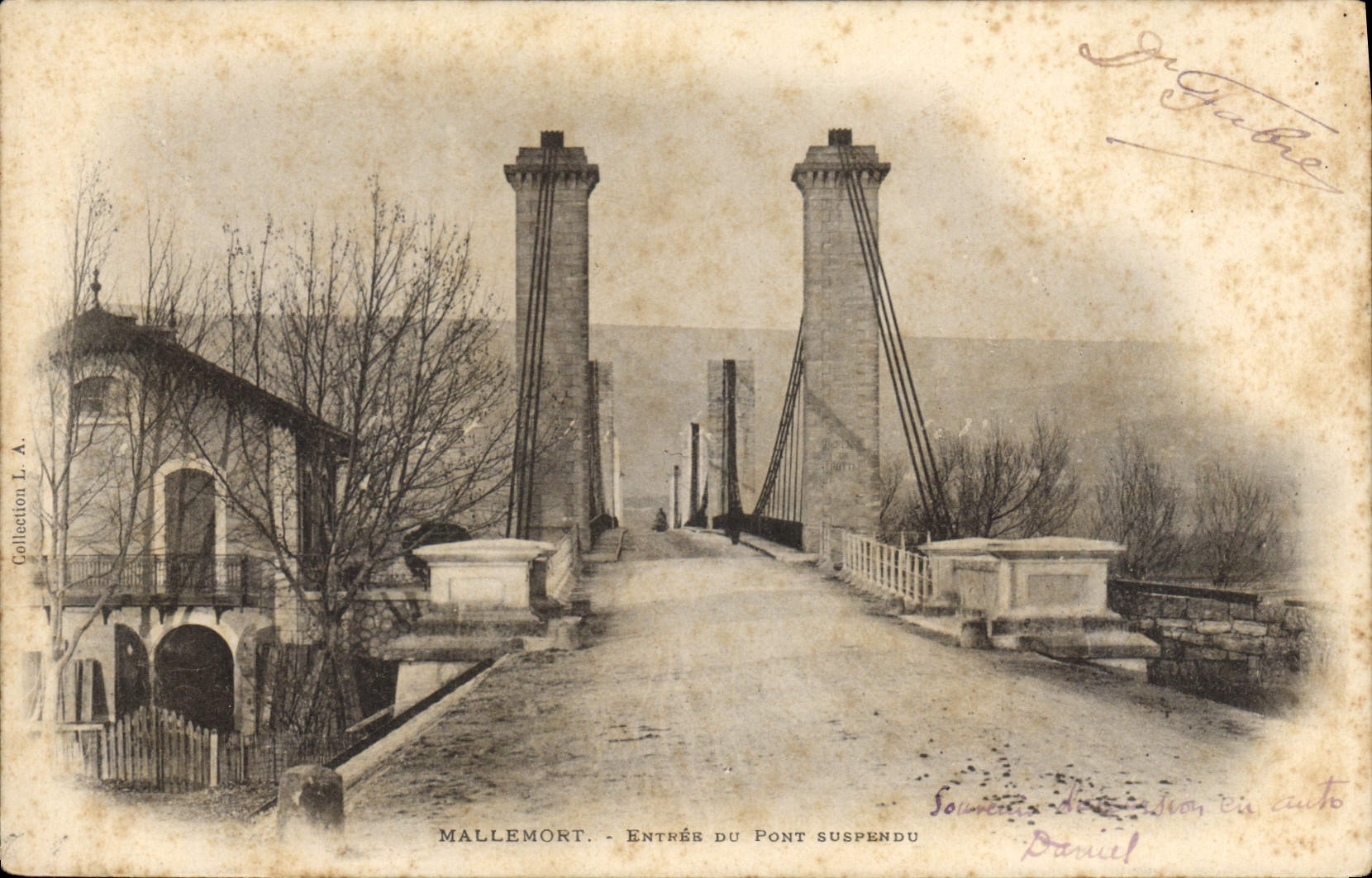 CPA Mallemort entree du pont suspendu