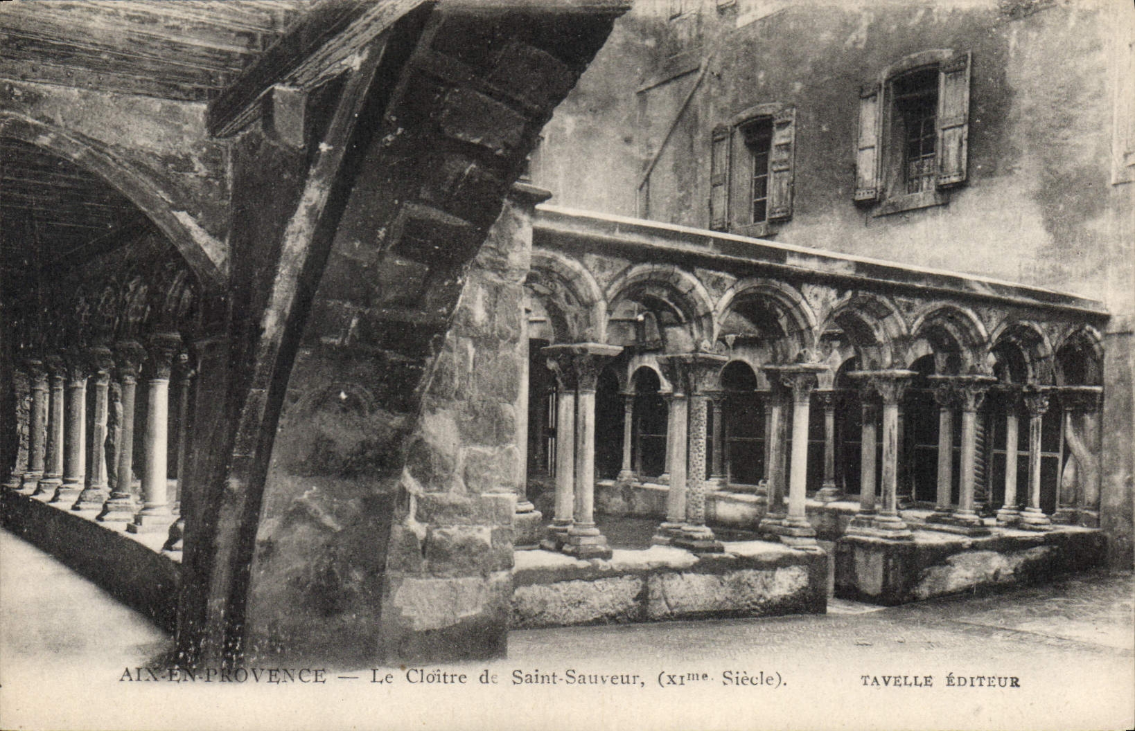 CPA Aix en Provence le Cloitre de Saint Sauveur XI siecle 