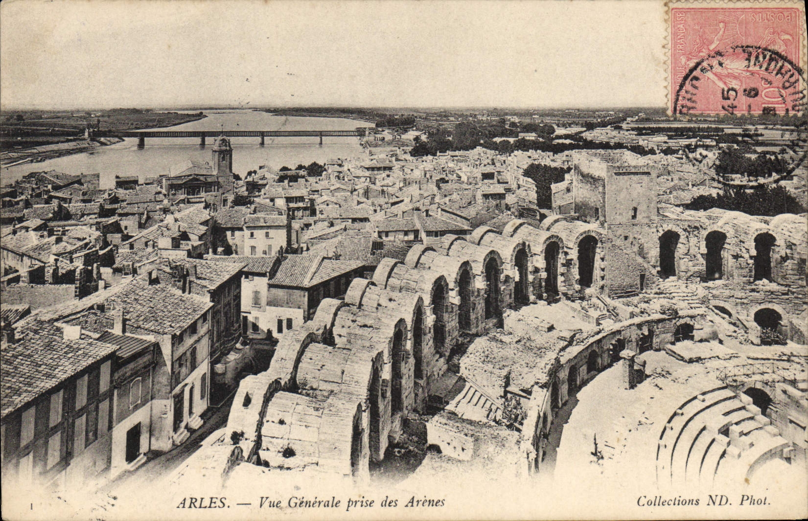 CPA Arles vue generale prise des Arenes 