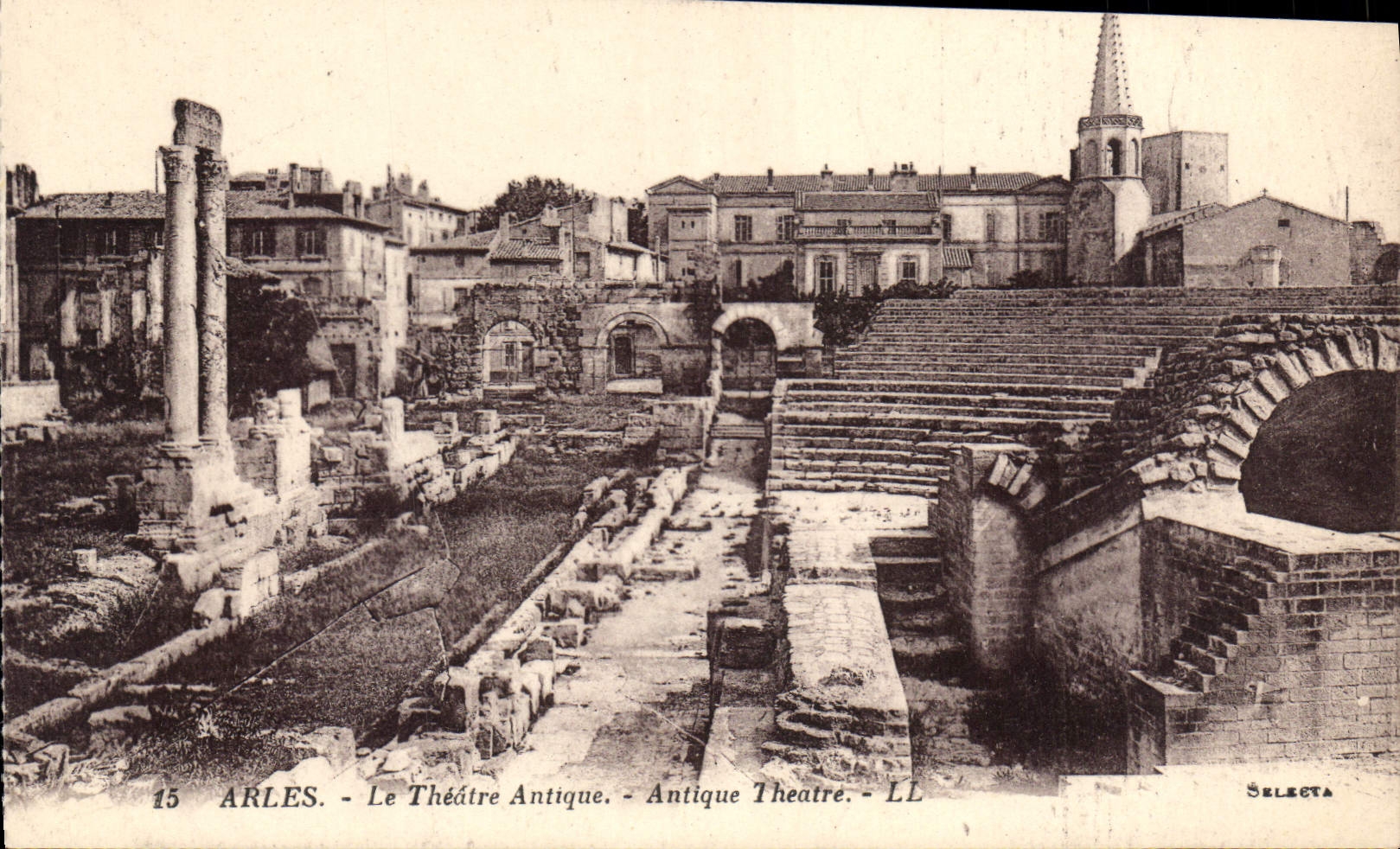 CPA Arles le Theatre Antique 