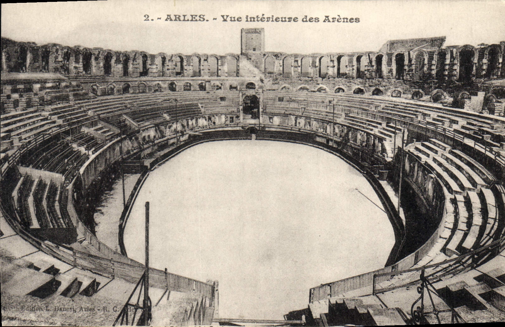 CPA Arles Vue interieure des Arenes 