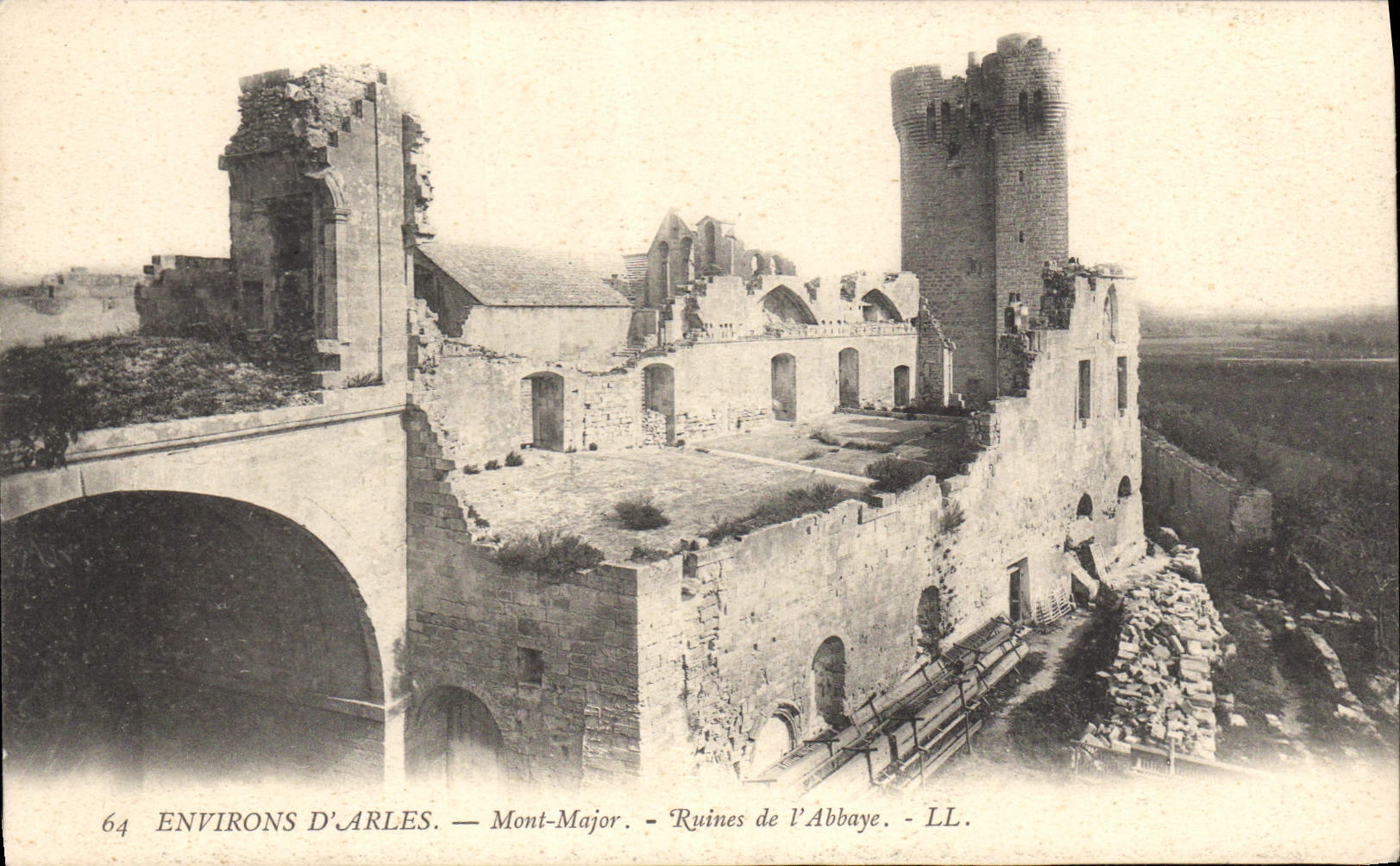 CPA Environs d'Arles Mont Major Ruines de l'Abbaye