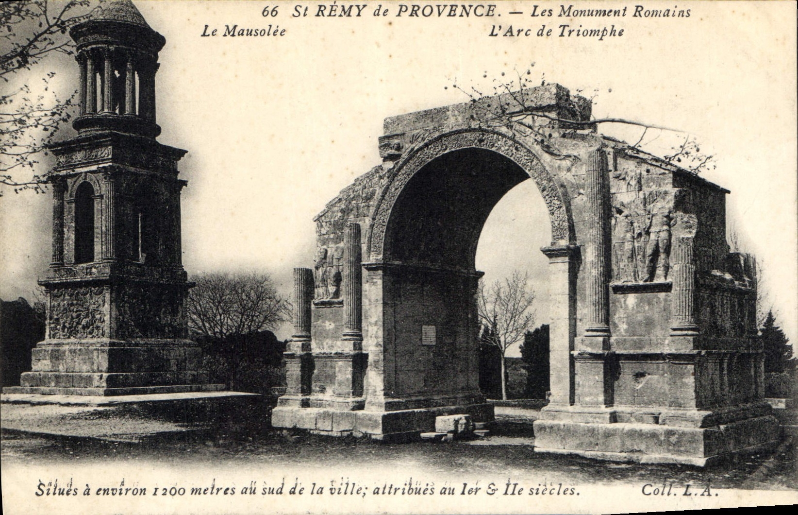 CPA St Remy de Provence Les Monuments Romains Le Mausolee L'Arc de Triomphe