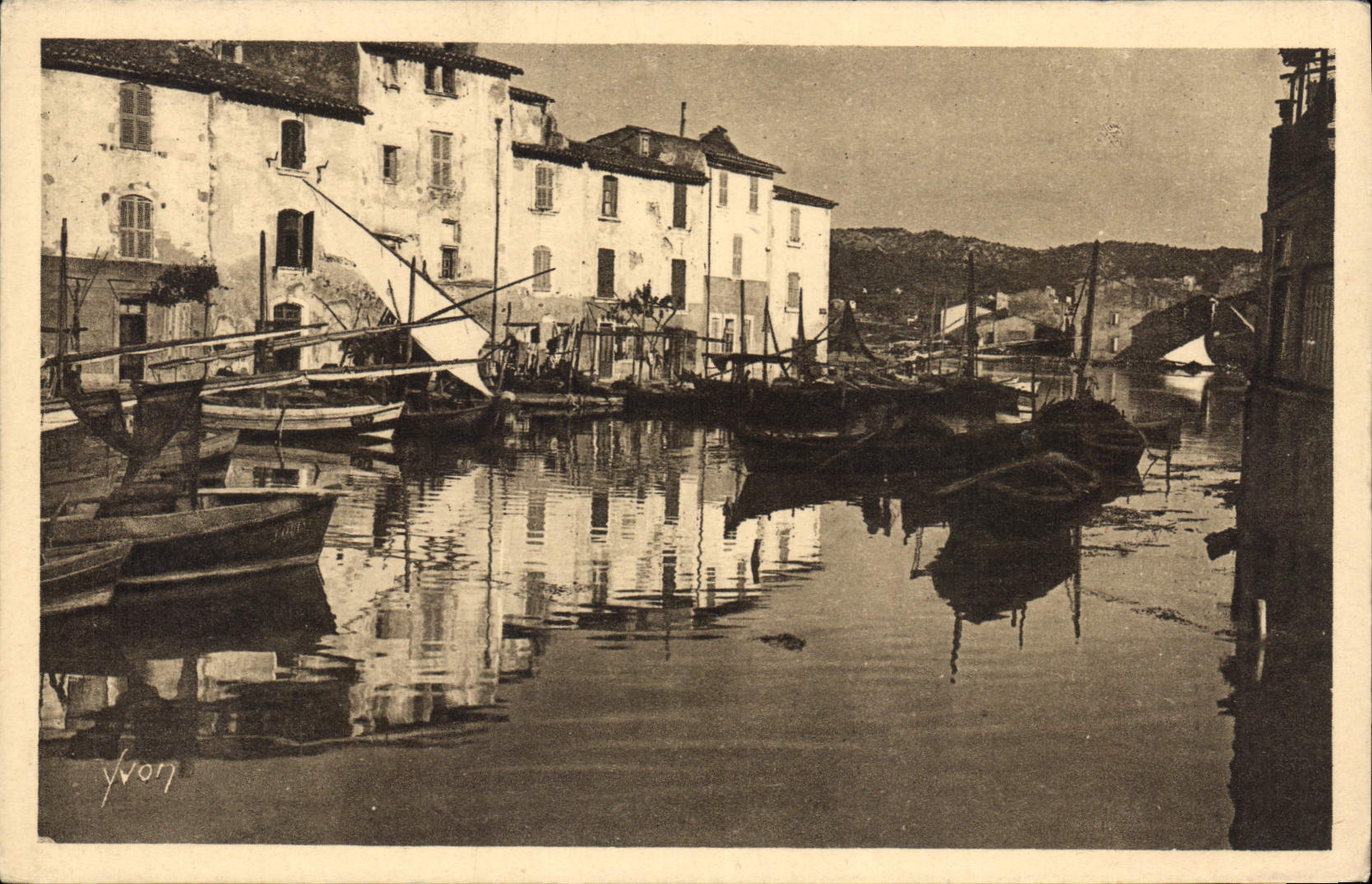 CPA Paysages et Pierres de Provence Les Martigues B du R Bateaux