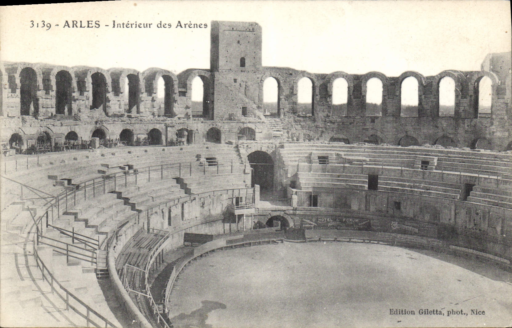 CPA Arles - Interieur des Arenes