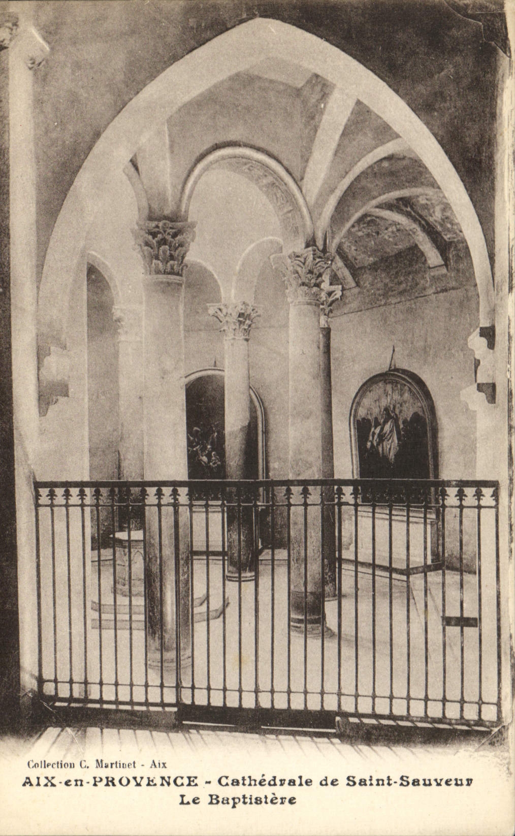 CPA Cathedrale de Saint-Sauveur Le Baptistere Aix en Provence