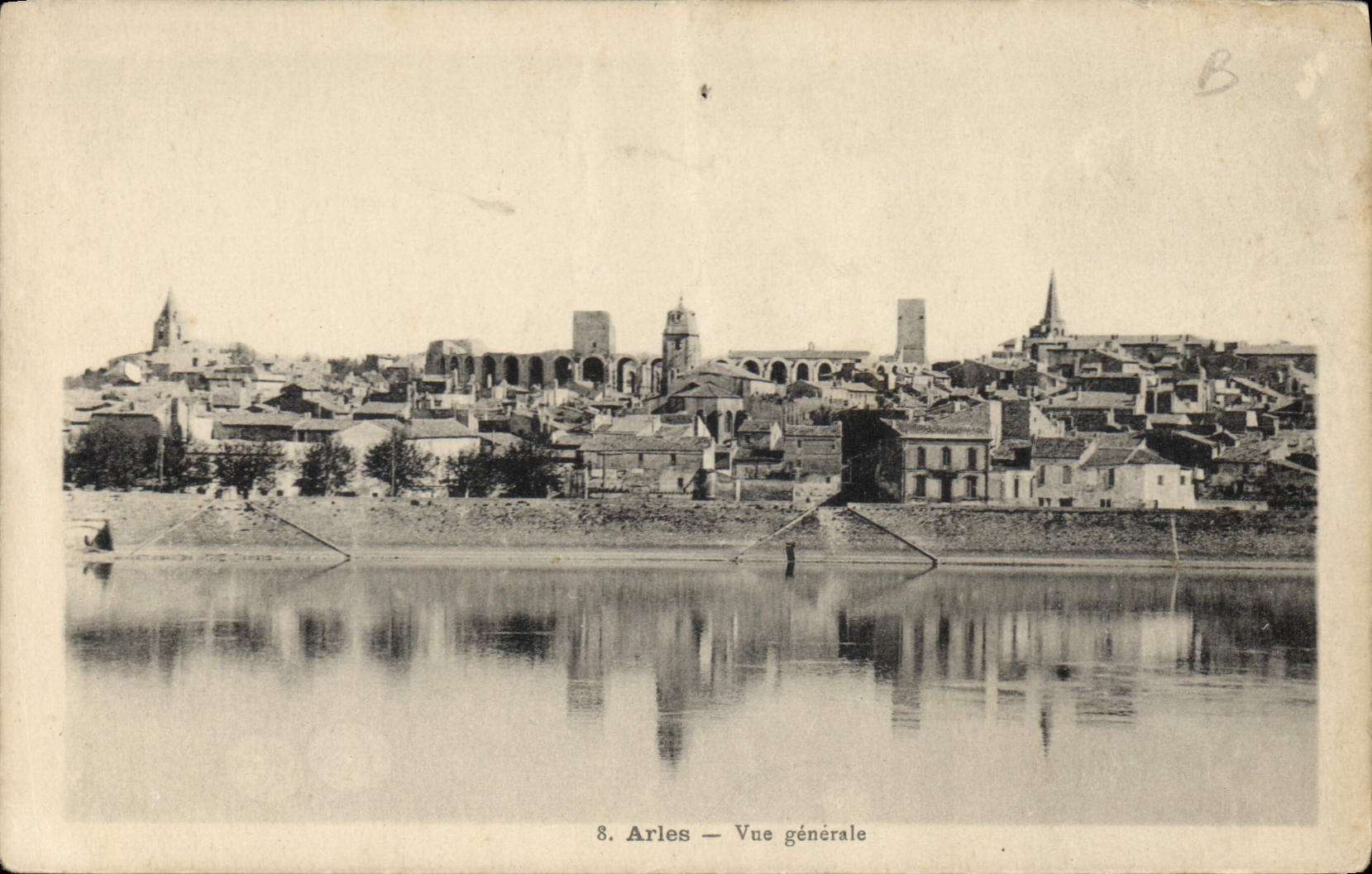 CPA Vue Generale Arles