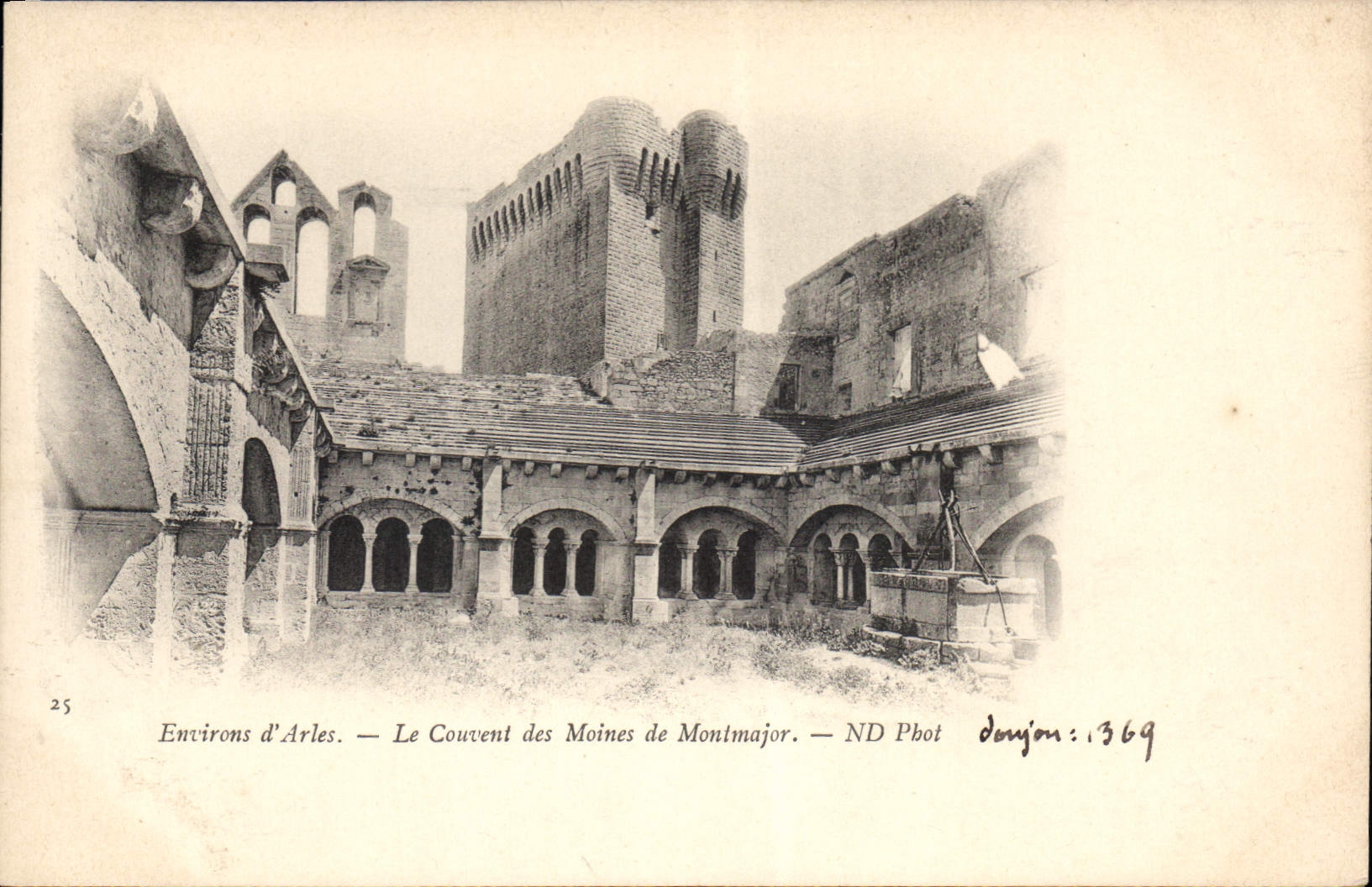 CPA Environs d'Arles - Le Couvent des Moines de Montmajor
