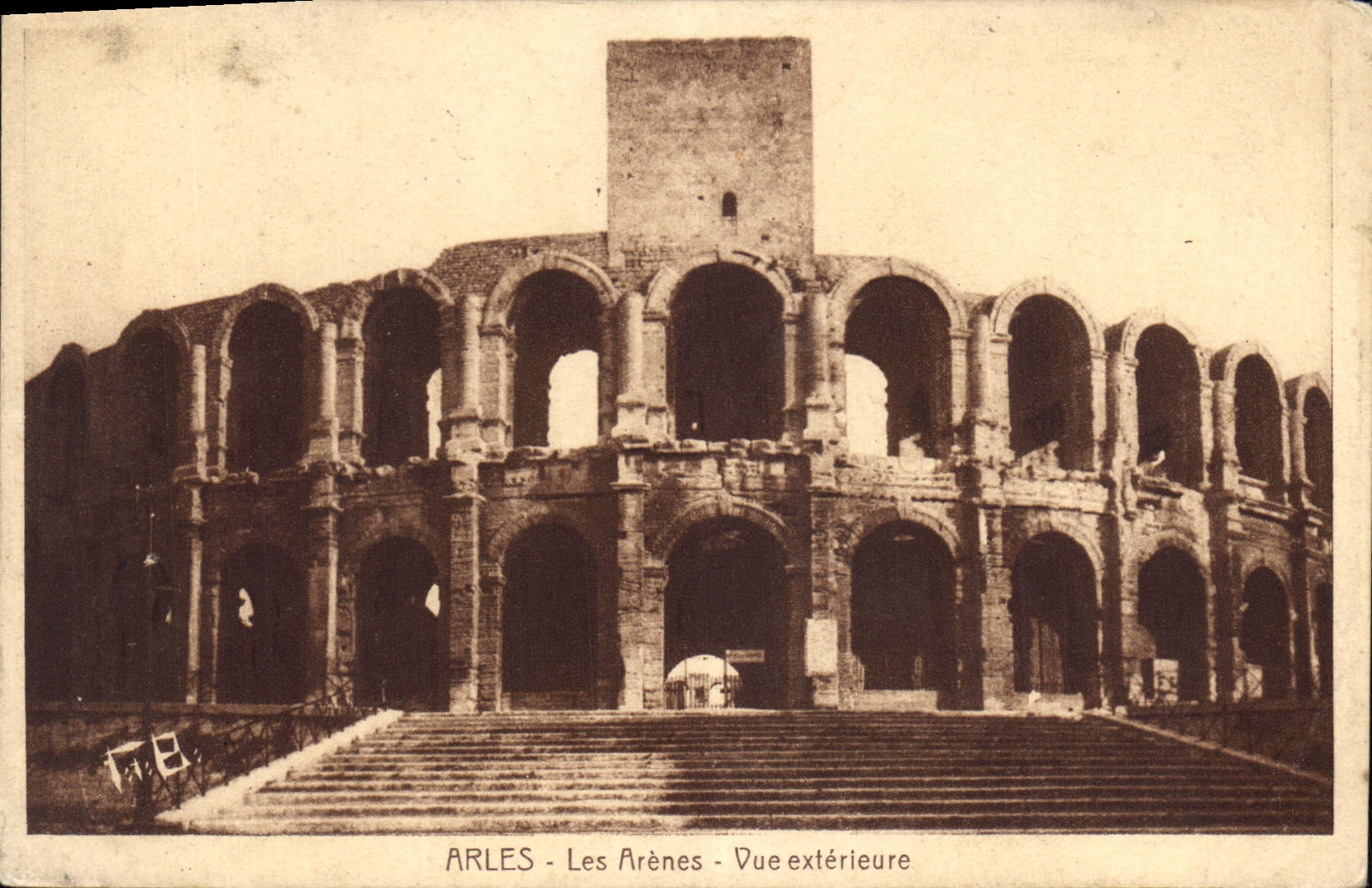 CPA Les Arenes Vue exterieure
