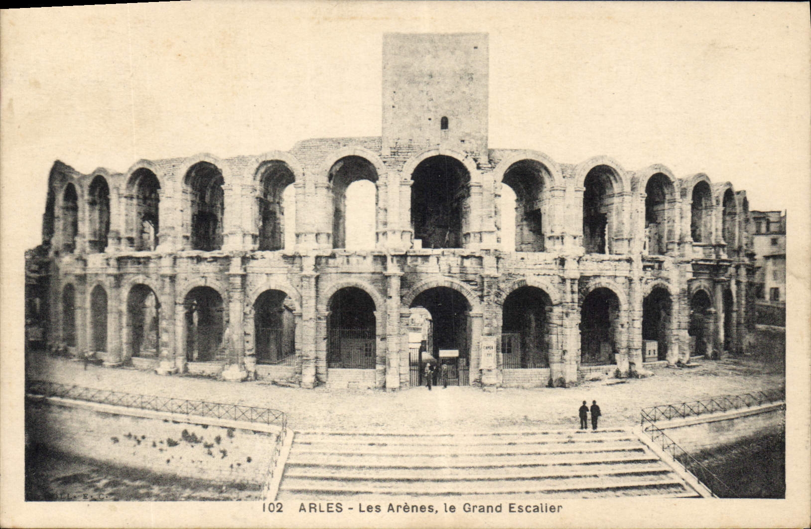 CPA Arles Les Arenes le Grand Escalier