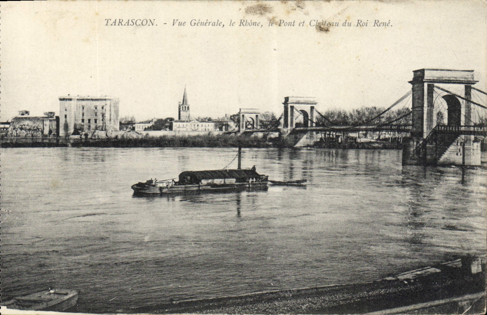 CPA Tarascon Vue Generale Le Rhone  le Pont et Chateau du Roi Rene