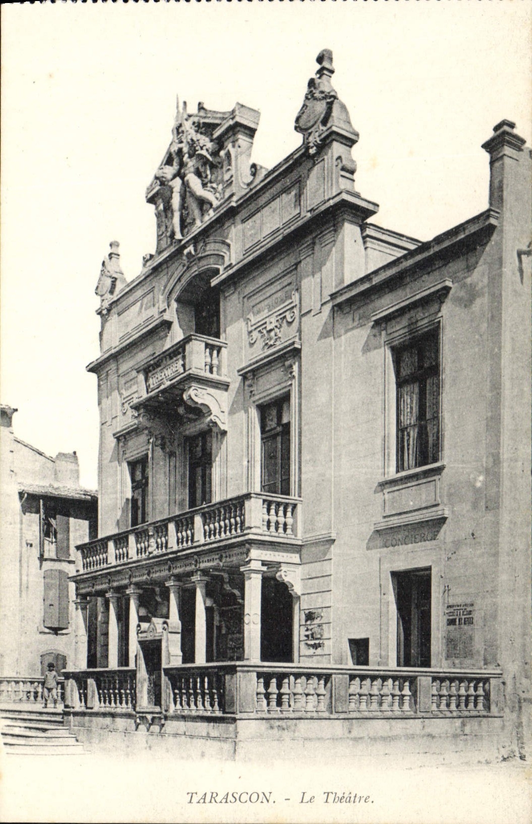 CPA Tarascon Le Theatre