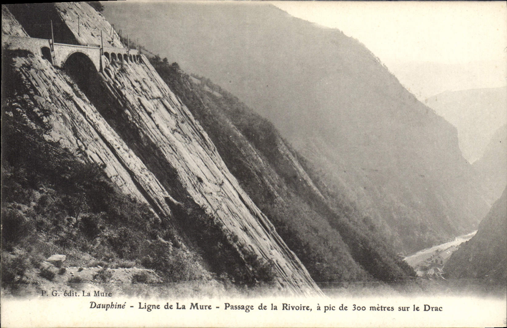 CPA Dauphine Ligne de la Mure Passage de la Rivoire sur le Drac