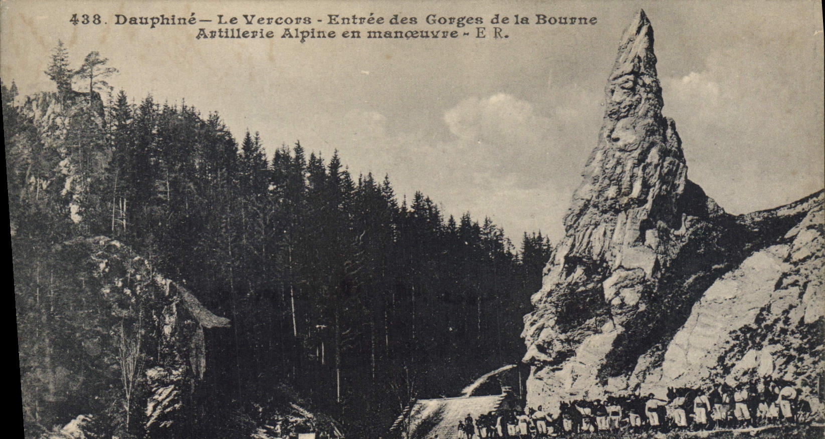 CPA Le Vercorn Entree des Gorges de la Bourne Artillerie Alpine en manœuvre Chasseurs Alpins Militar