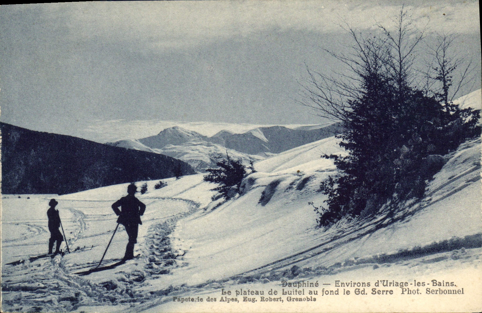 CPA Enirons d{Uriage les Bains Le Plateau de Luitel au fond