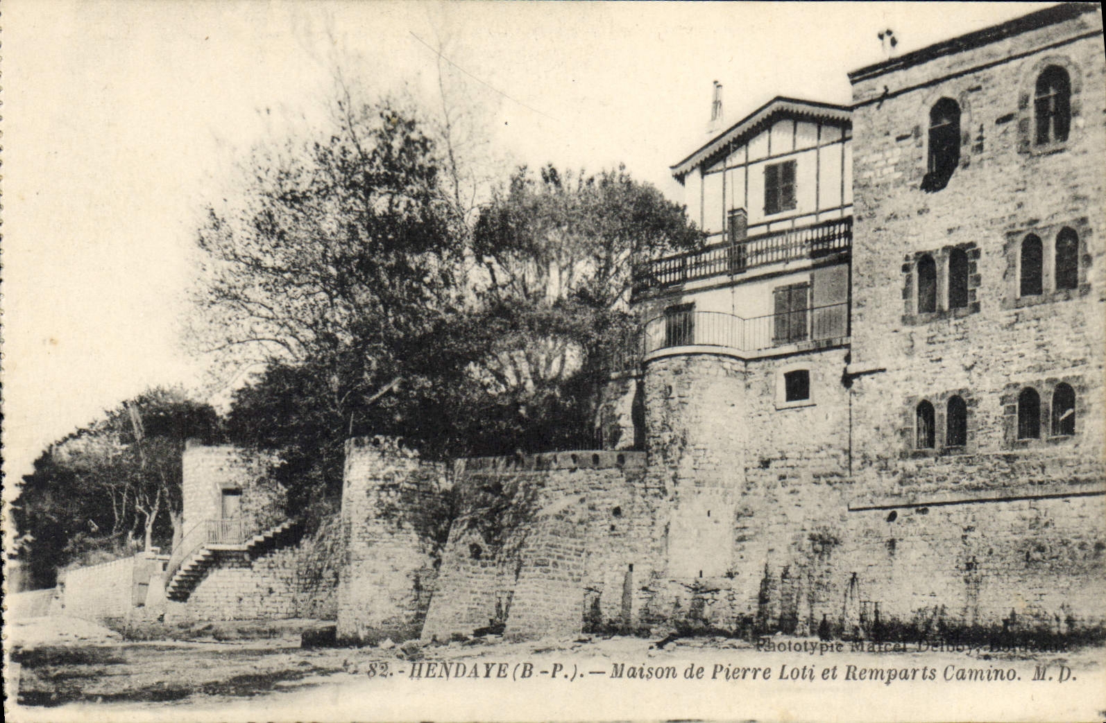 CPA Hendaye Maison de Pierre Loti et Remparts Camino