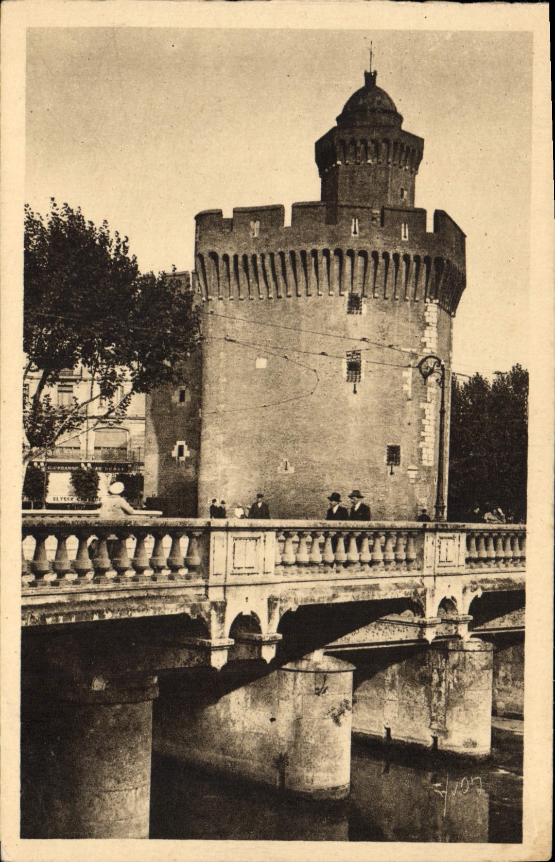CPA Perpignan Le castillet et le Pont