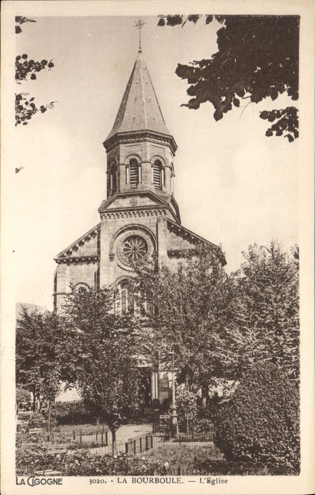 CPA La Bourboule L'Eglise