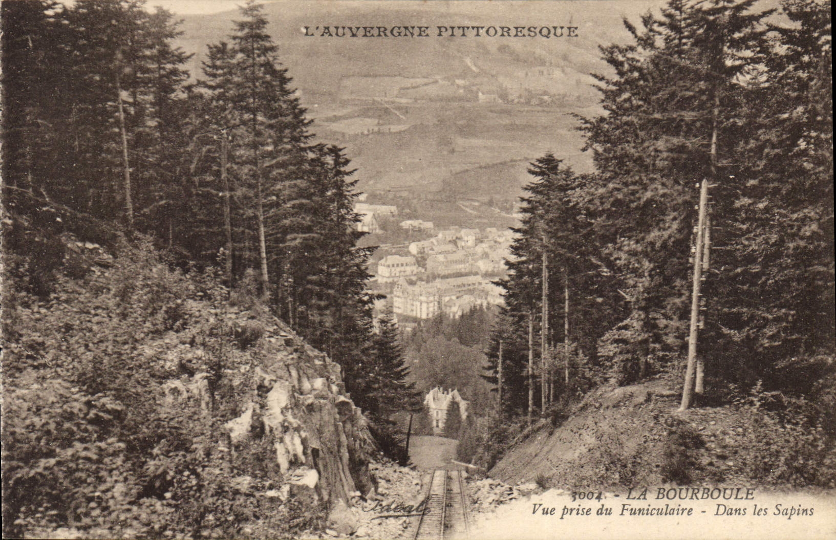 CPA La Bourboule Vue prise du Funiculaire Dans les Sapins