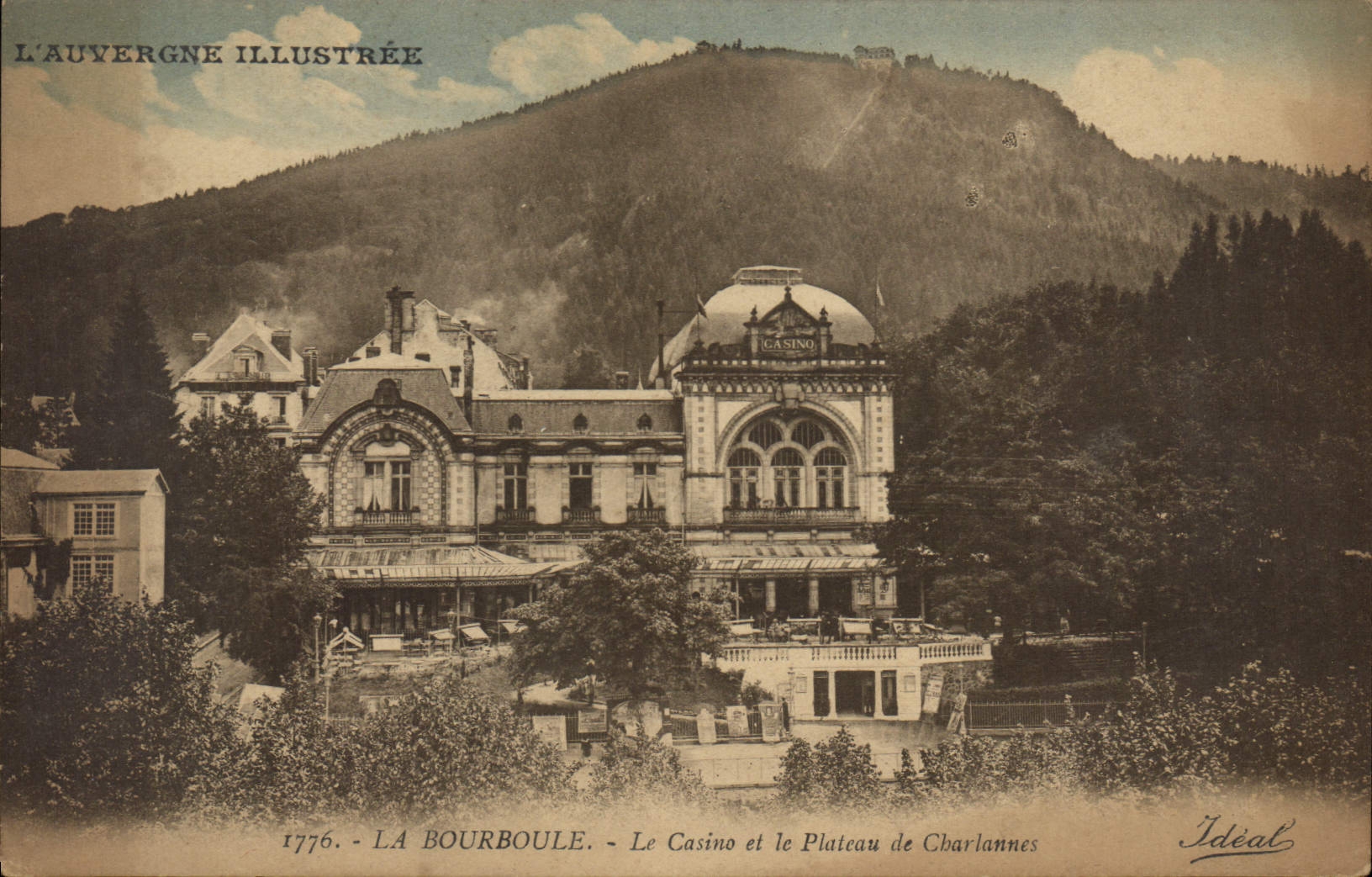 CPA La Bourboule Le Casino et le Plateau de Charlannes