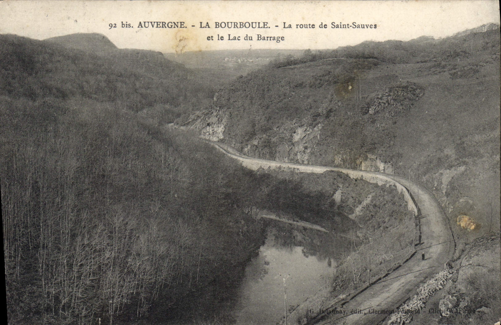 CPA La Bourboule La route de Saint Sauves et le Lac du Barrage
