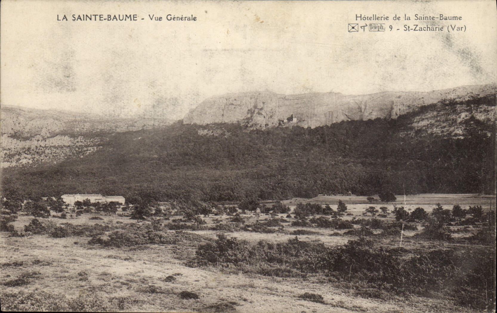 CPA La Sainte Baume Vue generale