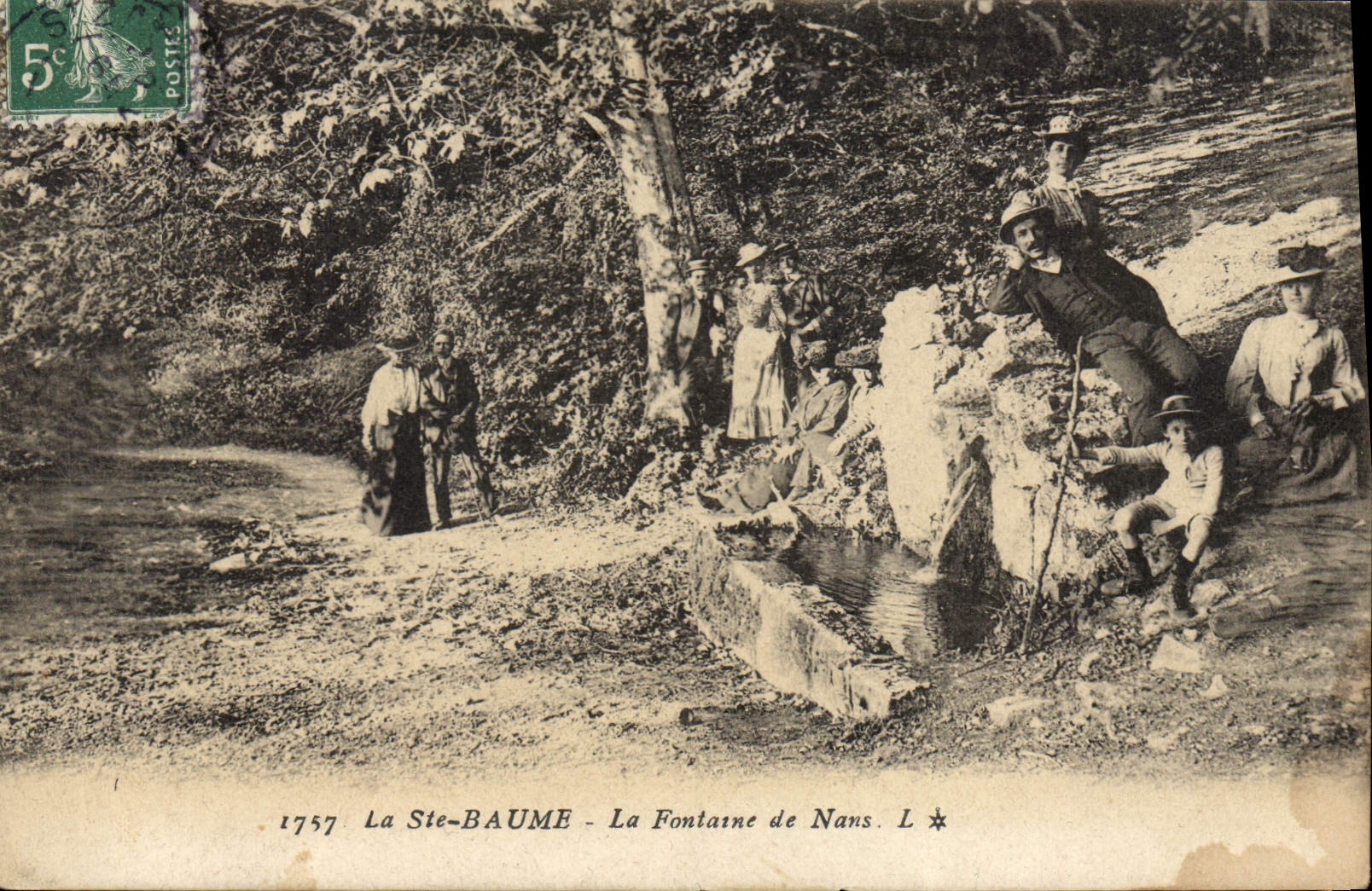 CPA La Sainte Baume La Fontaine de Nans