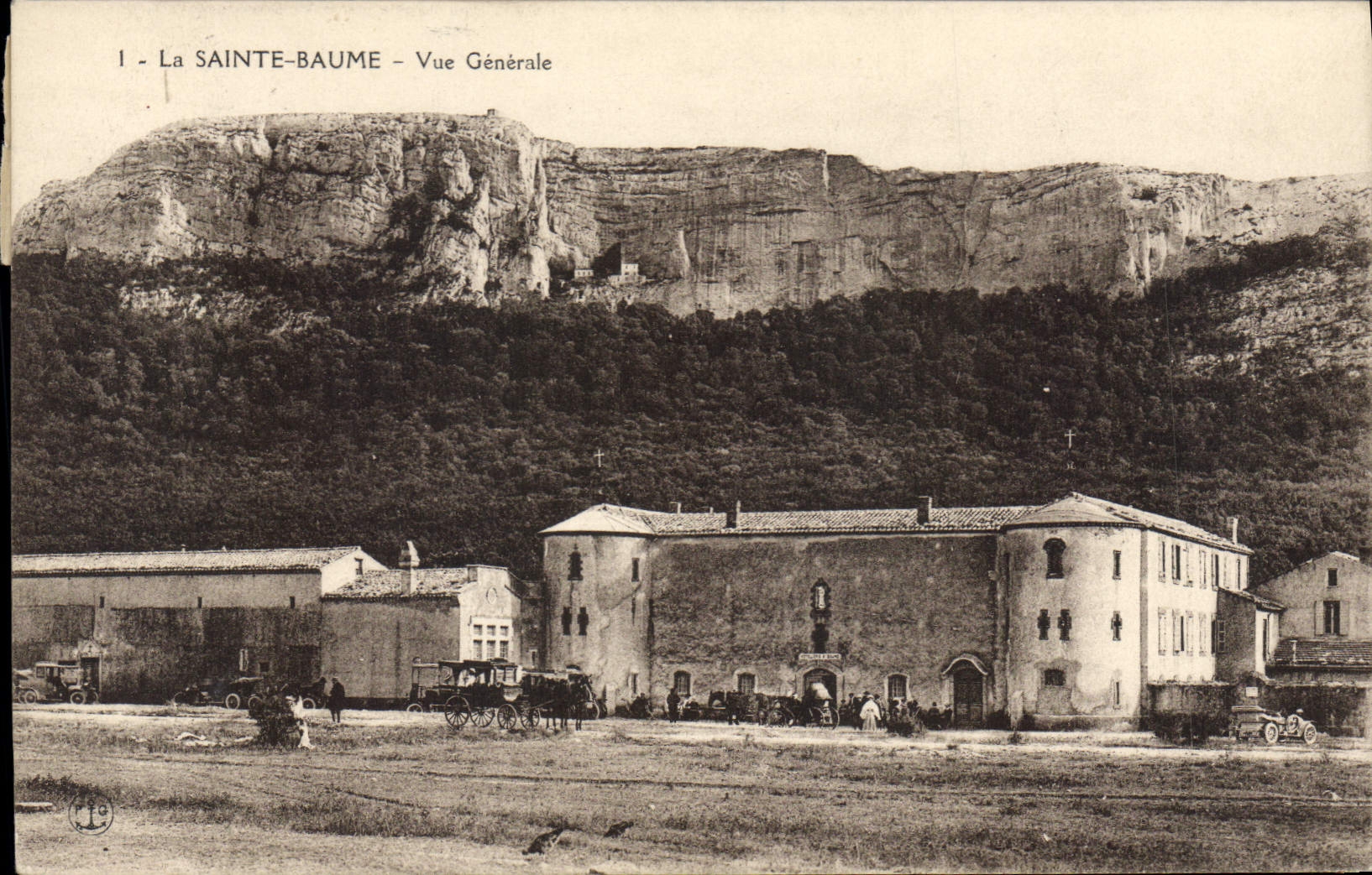 CPA La Sainte Baume Vue generale