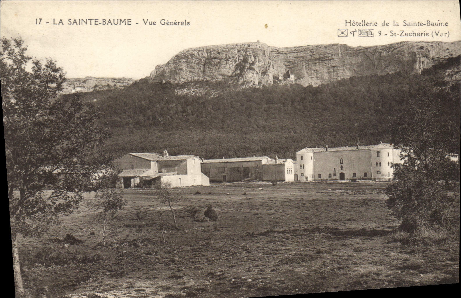 CPA La Sainte Baume Vue generale