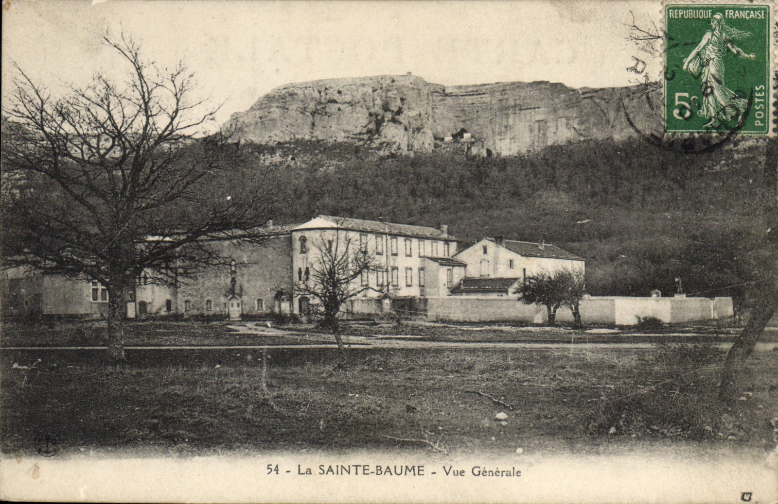 CPA La Sainte Baume Vue generale