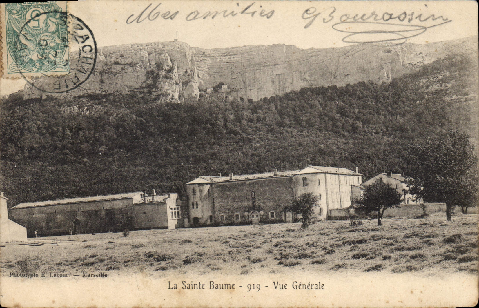 CPA La Sainte Baume Vue generale