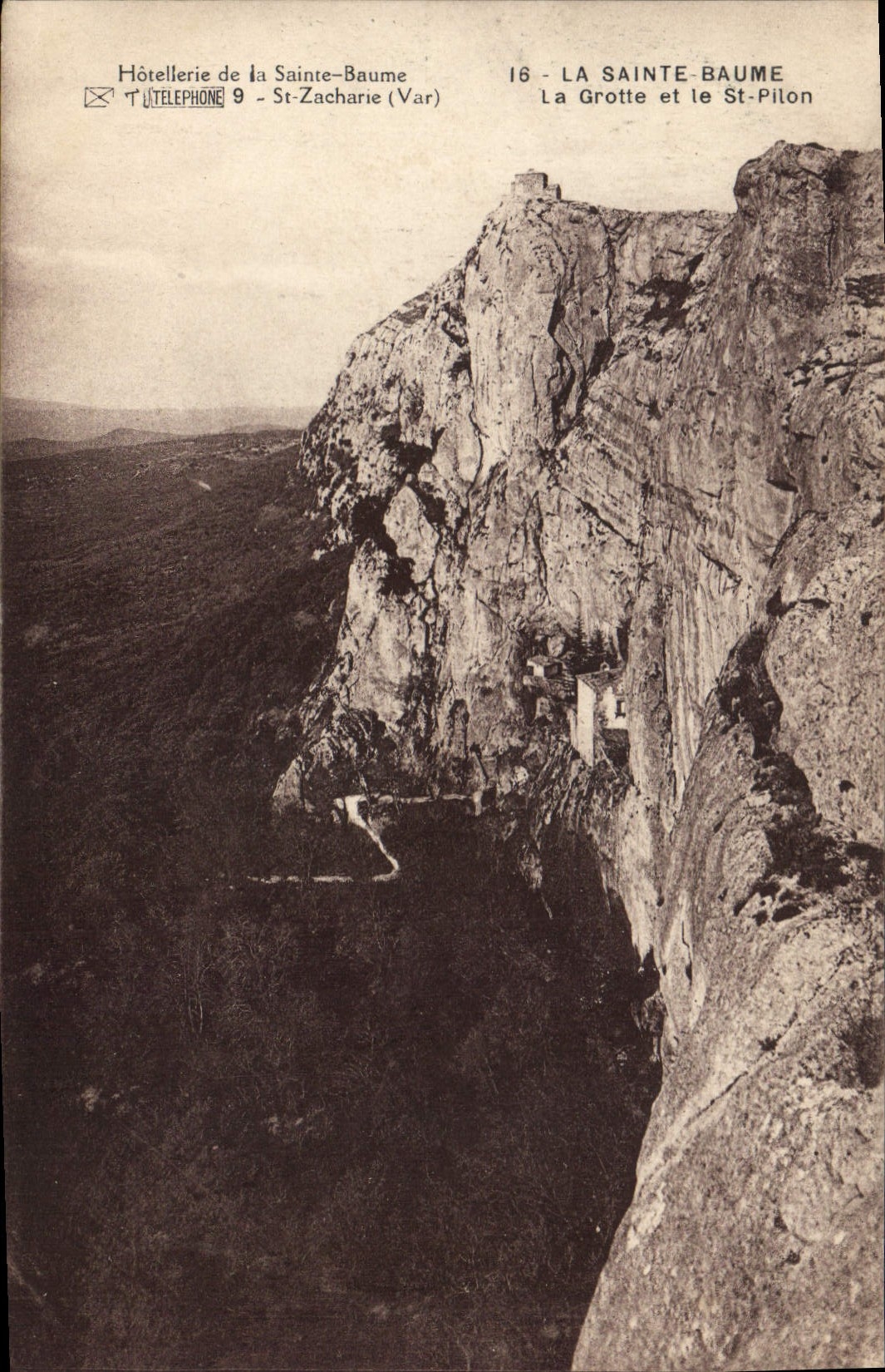 CPA La Sainte Baume Le Grotte et le St Pilon