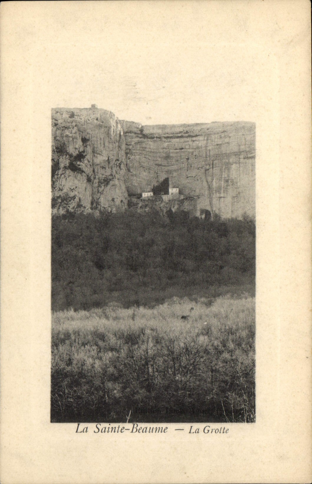 CPA La Sainte Baume La Grotte