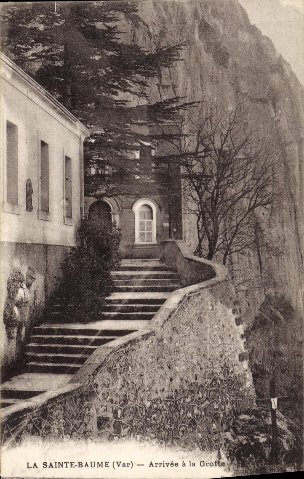 CPA La Sainte Baume Arrivee a la Grotte
