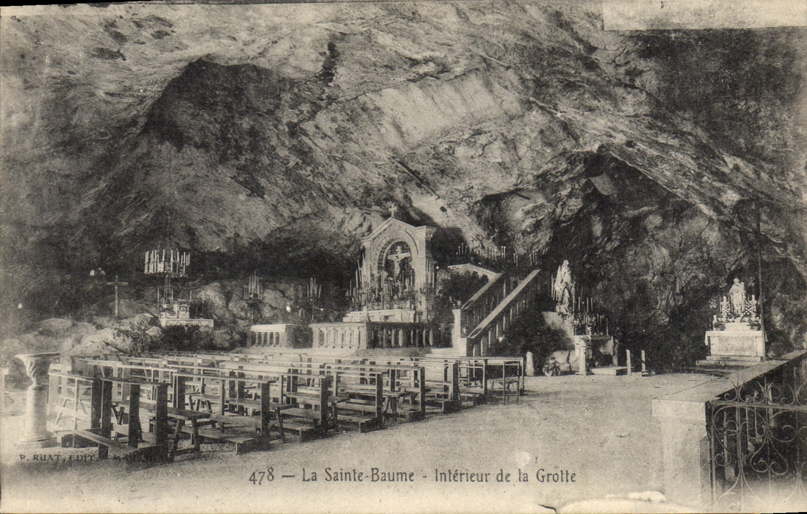 CPA La Sainte Baume Interieur de la Grotte