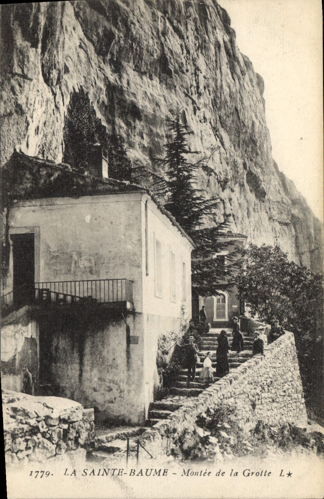 CPA La Sainte Baume Montee de la Grotte