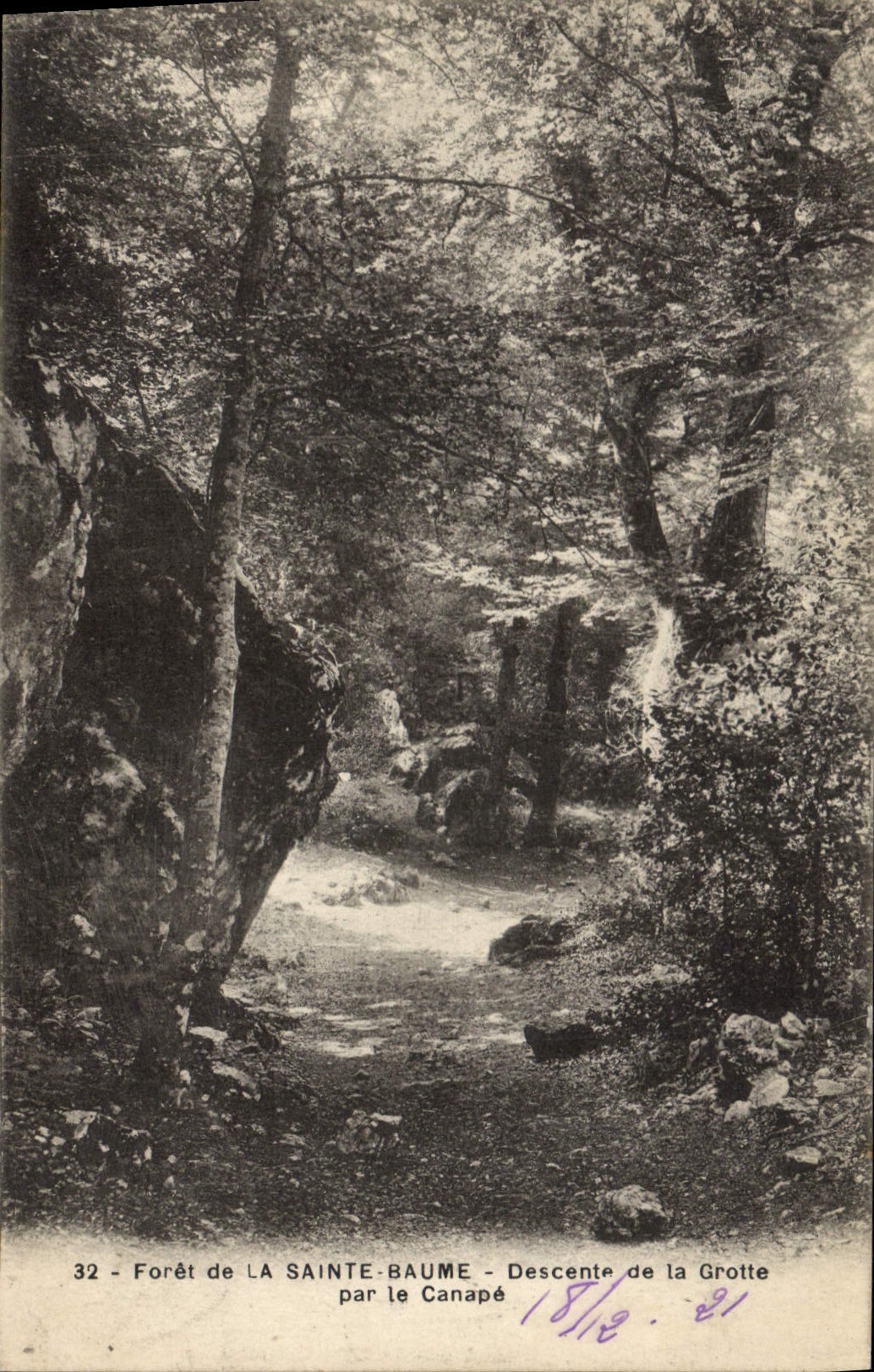 CPA Foret de La Sainte Baume Descente de la Grotte par le Canape