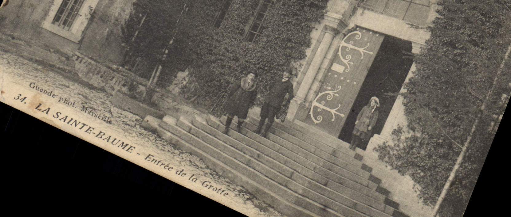 CPA La Sainte Baume Entree de la Grotte