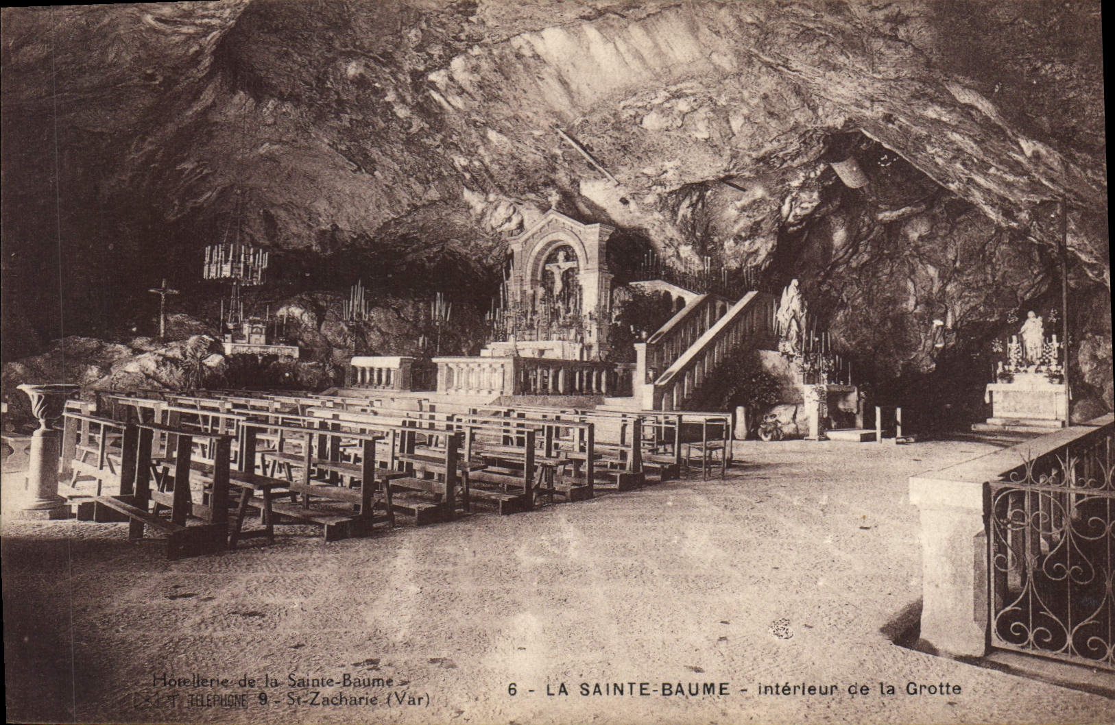 CPA La Sainte Baume Interieur de la Grotte