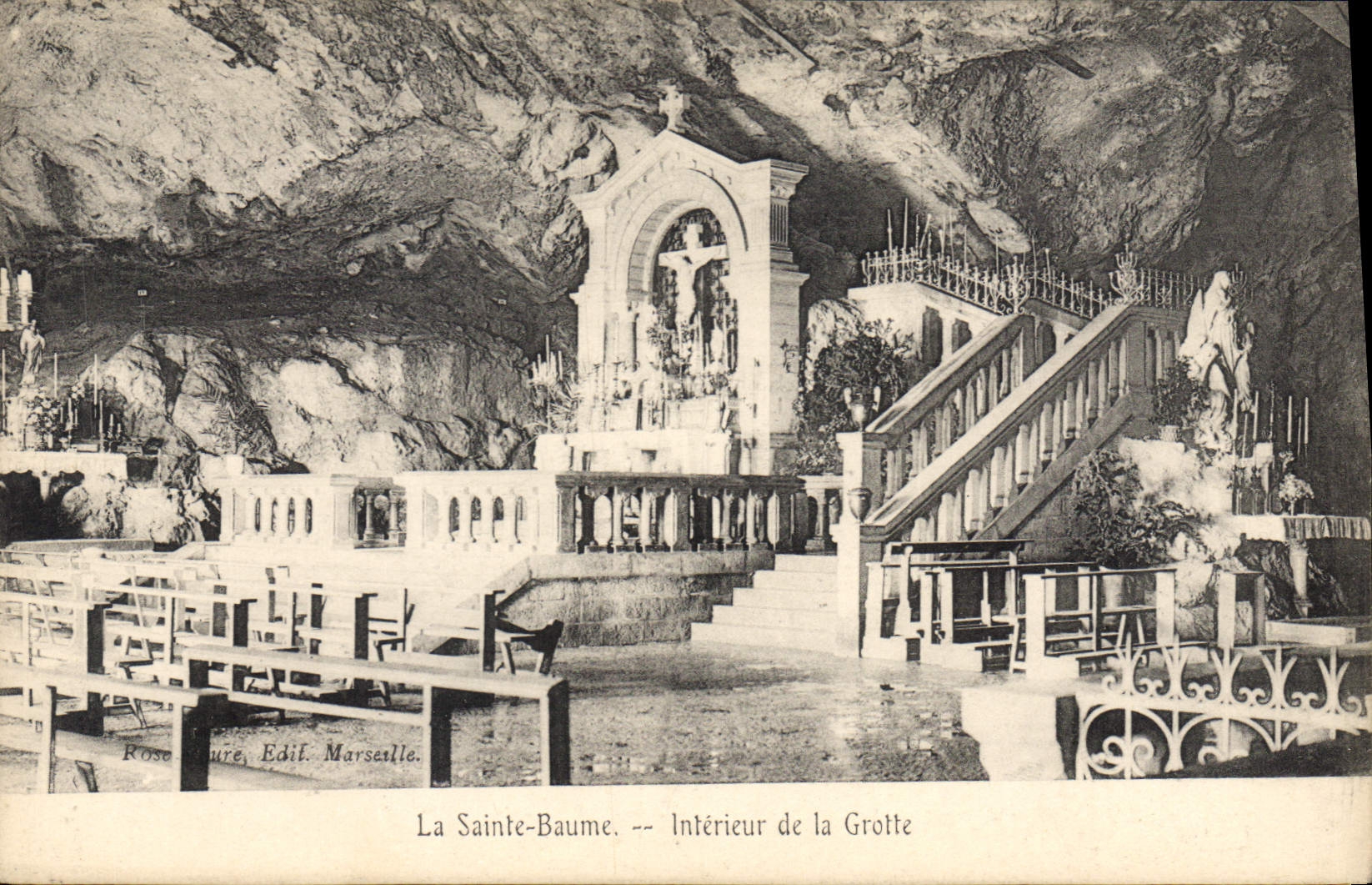 CPA La Sainte Baume Interieur de la Grotte