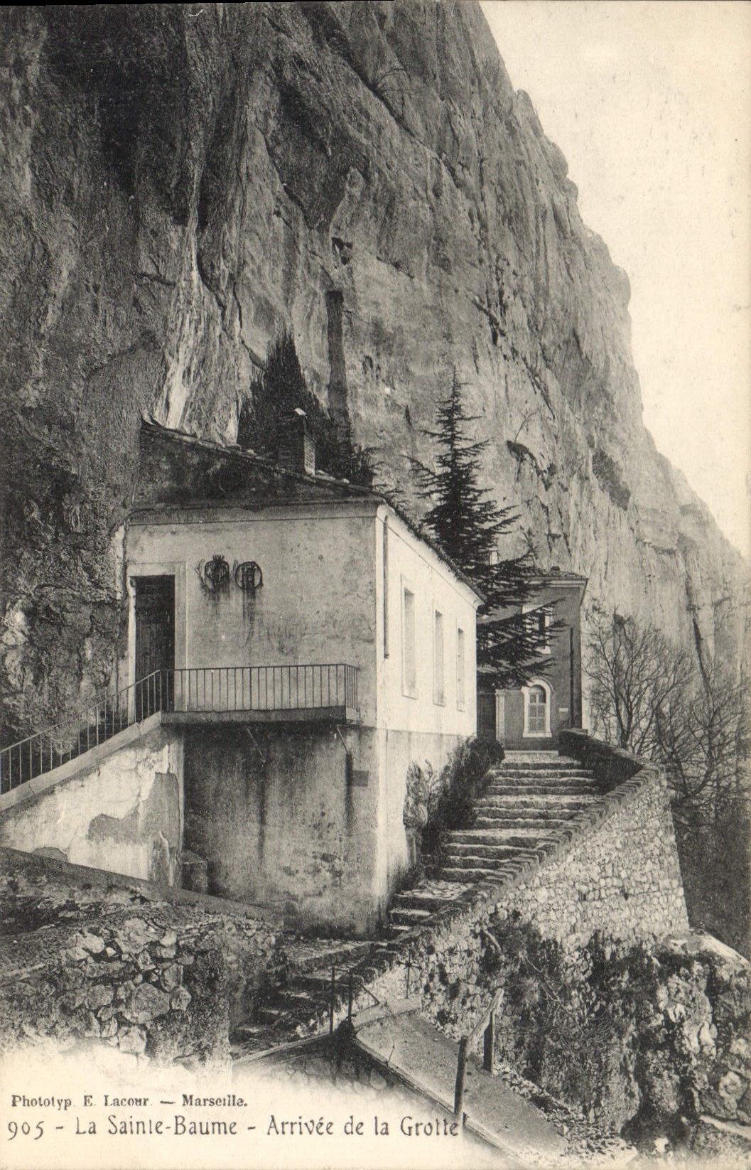 CPA La Sainte Baume Arrivee de la Grotte