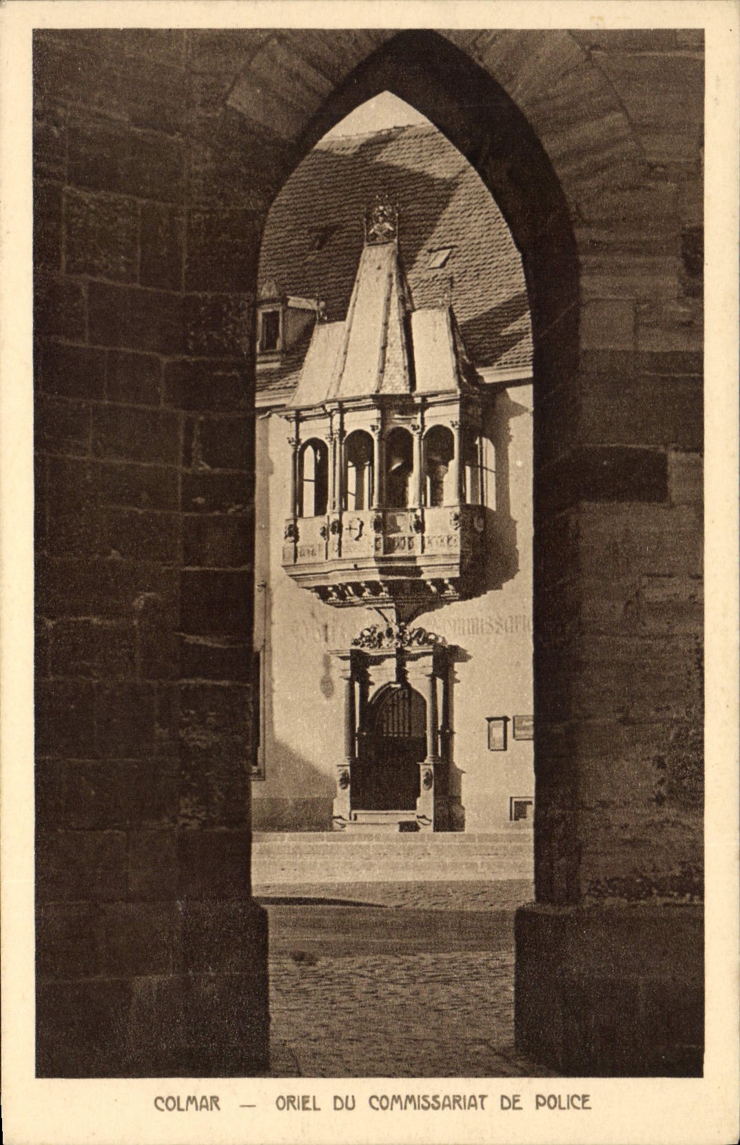 CPA Colmar Oriel du Commissariat de Police