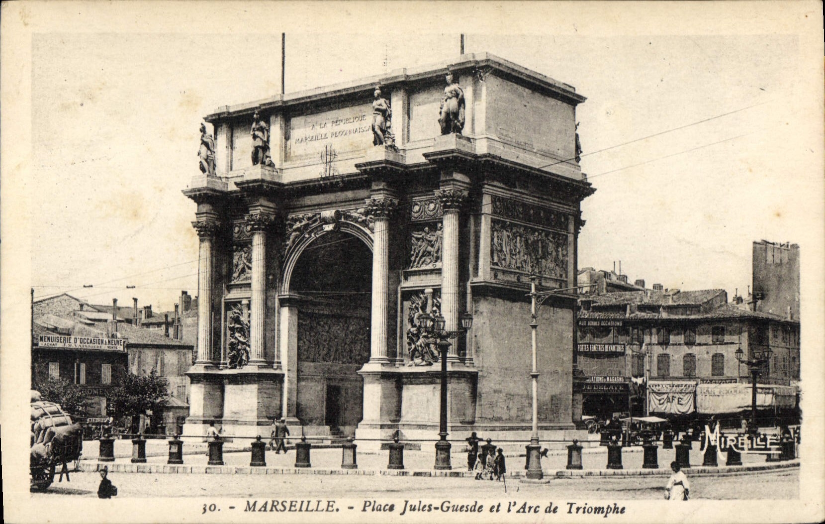 CPA Marseille Place Jules Guesde et l'Arc de Triomphe 