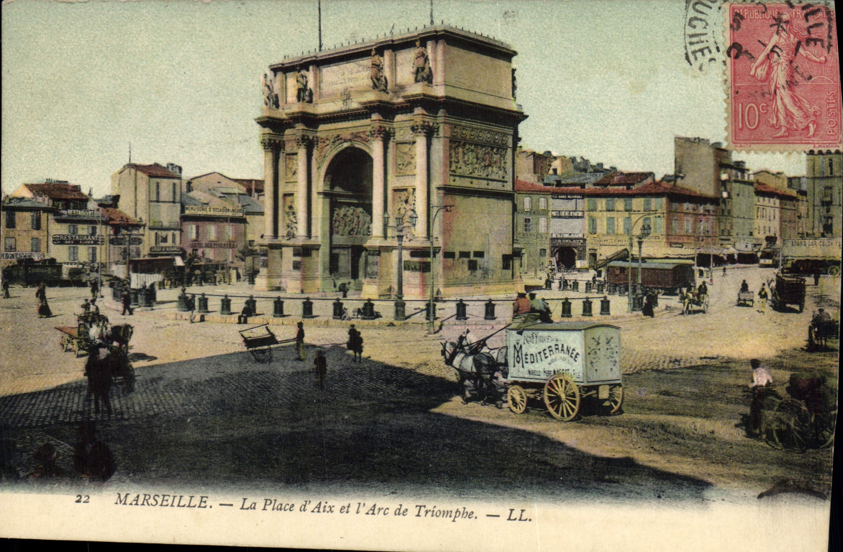 CPA Marseille La Place d'Aix et l'Arc de Triomphe 