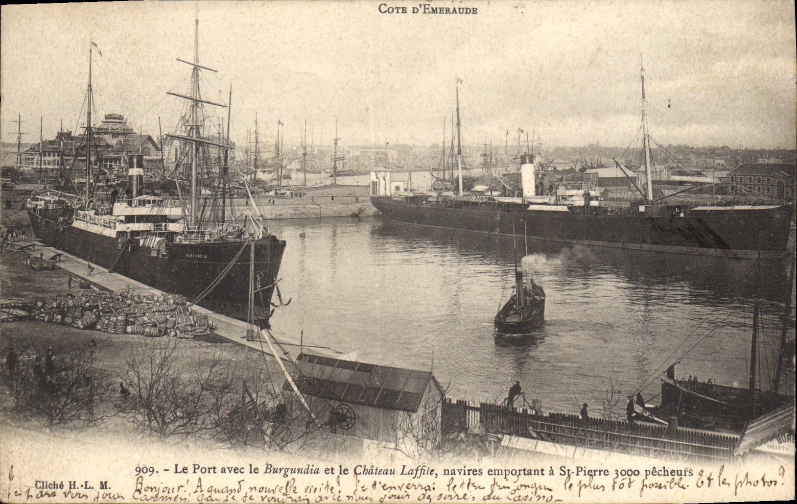 CPA Cote d'Emeraude Le Port avec le Burgundia et le Chateau Laffile Navires Emportant a St Pierre Ba