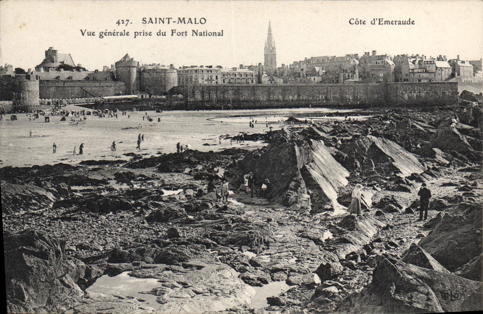 CPA Saint Malo Vue Generale Prise du Fort National