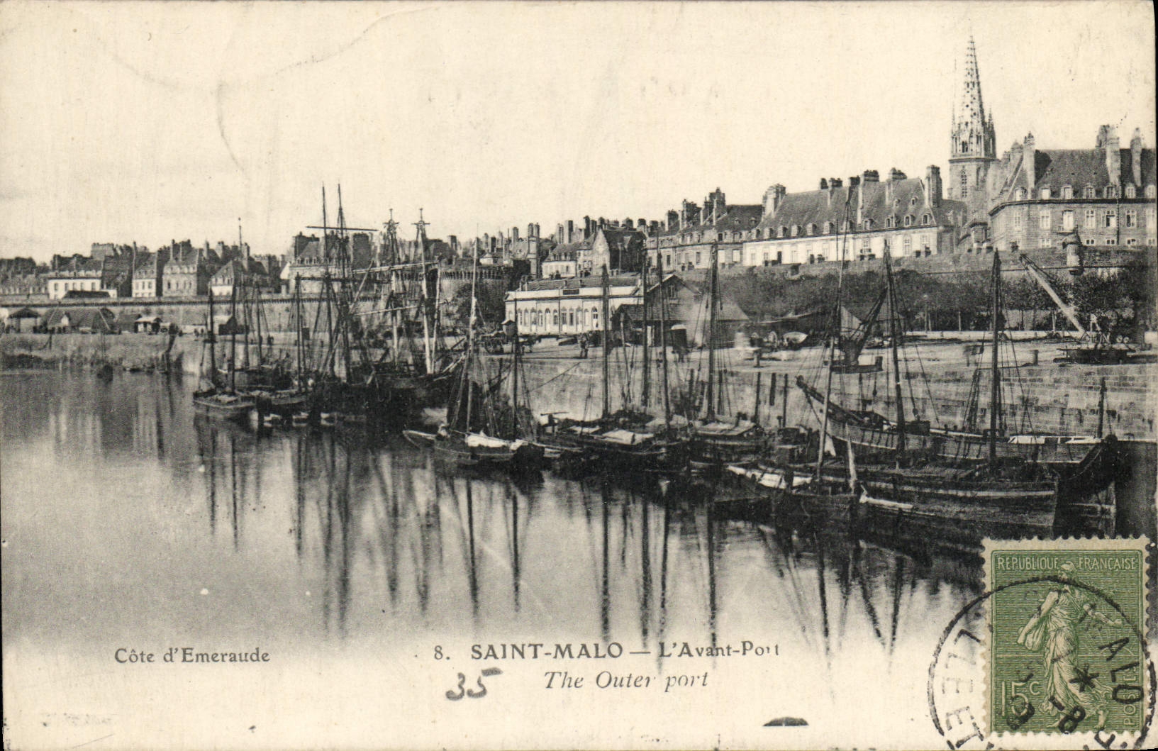 CPA Cote d'Emeraude Saint Malo L'Avant Port