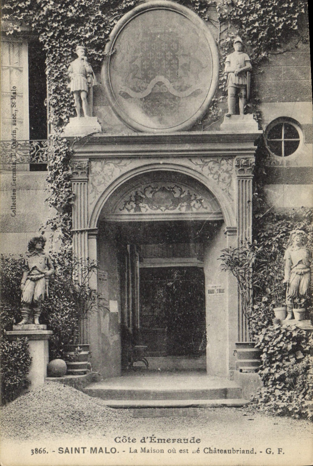 CPA Cote d'Emeraude Saint Malo La Maison ou est de Chateaubriand 